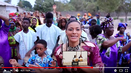 Sona Jobarteh mit ihrem Hit Gambia ...