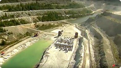 Teilansicht der Rennstrecke des Aspang-Race am Gelände der Aspanger Bergbau- und Mineralwerke
