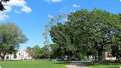 Kaiserwiese und Riesenrad im Wiener Prater