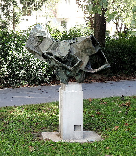 Kunst im öffentlichen Raum: 'Begegnung', Plastik von Oswald Stimm ...