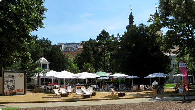 Das Lokal 'Salettl' mit Gastgarten im Alten AKH ...