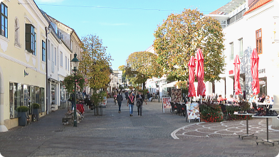 Die Fußgängerzone Eisenstadt, Hauptsraße ...