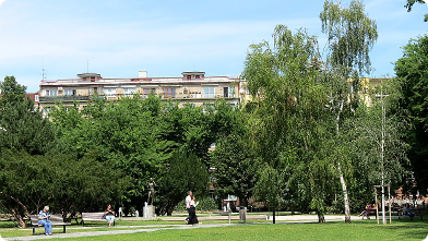 Landererovpark mit Poesiebrunnen in Bratislava ...