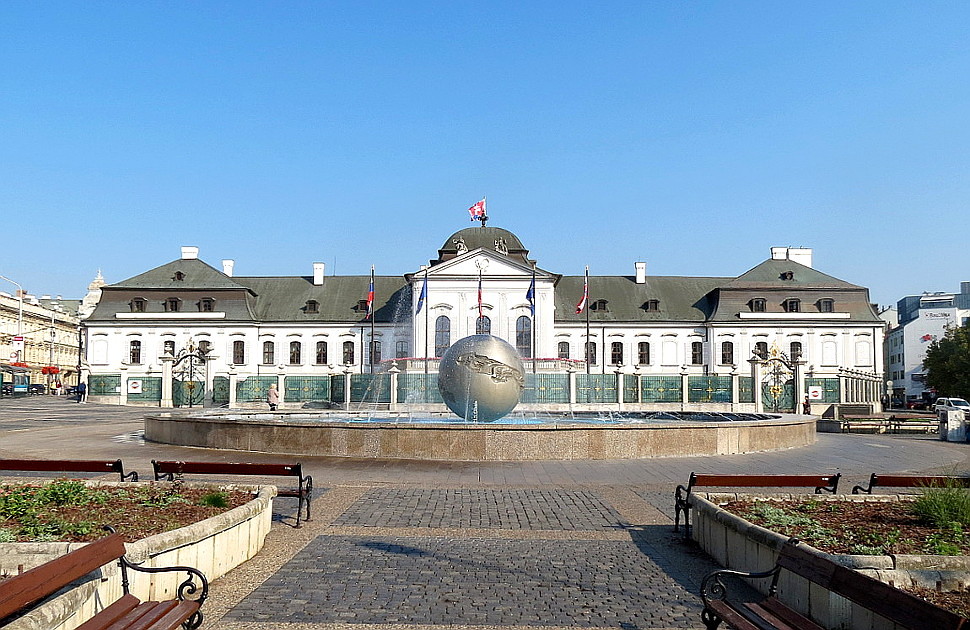 Der Präsidentenpalast in Bratislava ...